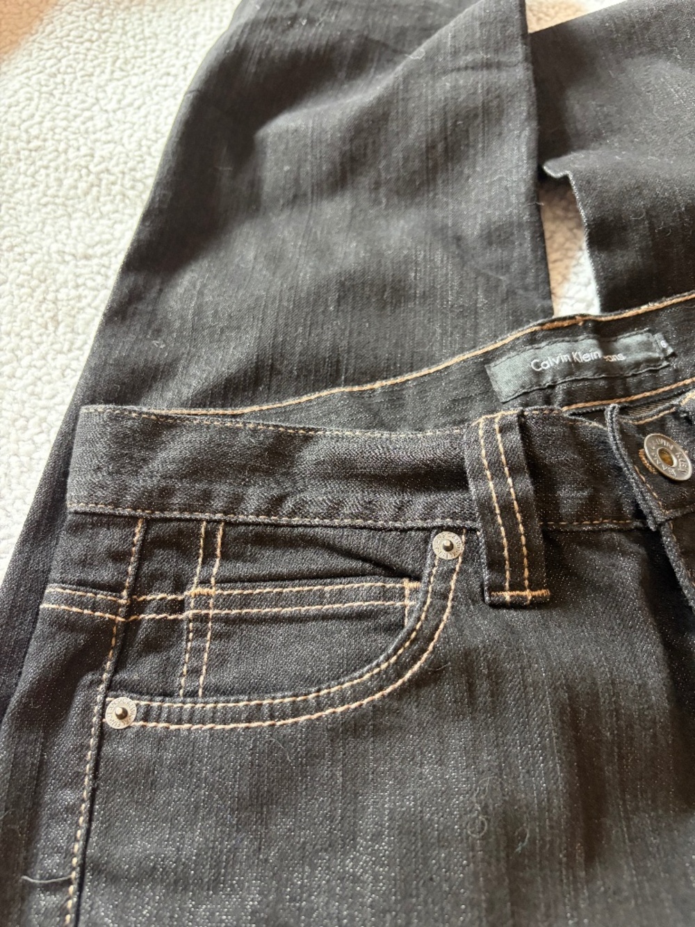 Calvin Klein Skinny Jeans Vintage Design, Black color Size 6 (NwoT)